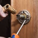 do you tip a locksmith